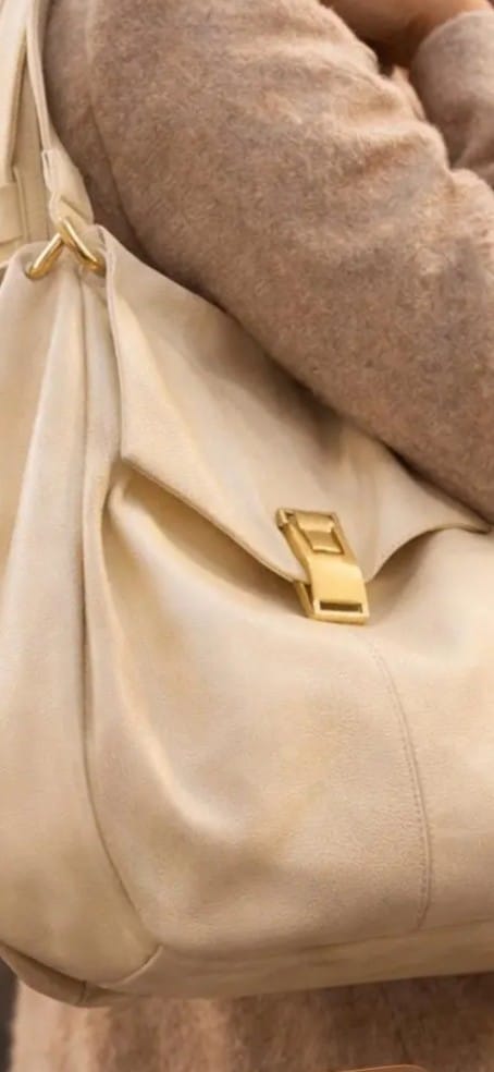 Soft Leather Carryalls- 2026 Accessory Trends